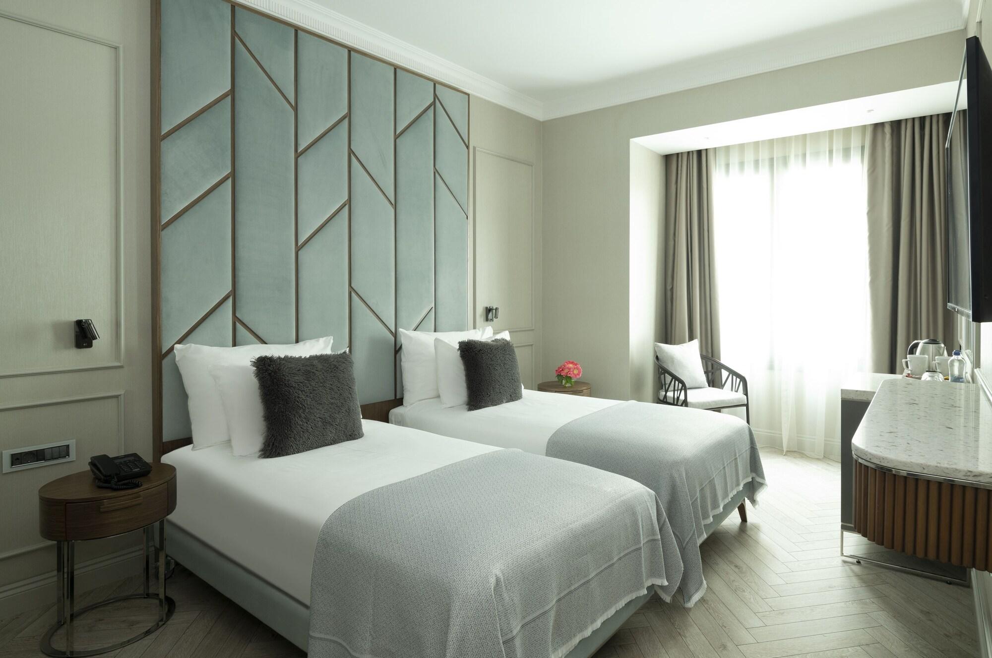 Hotel Nena อิสตันบูล ภายนอก รูปภาพ